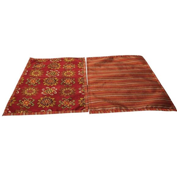 Pier 1 Estrella Set of 4 Reversible Rectangular Placemats | 18.75 x 12.5 in - Picture 4 of 12